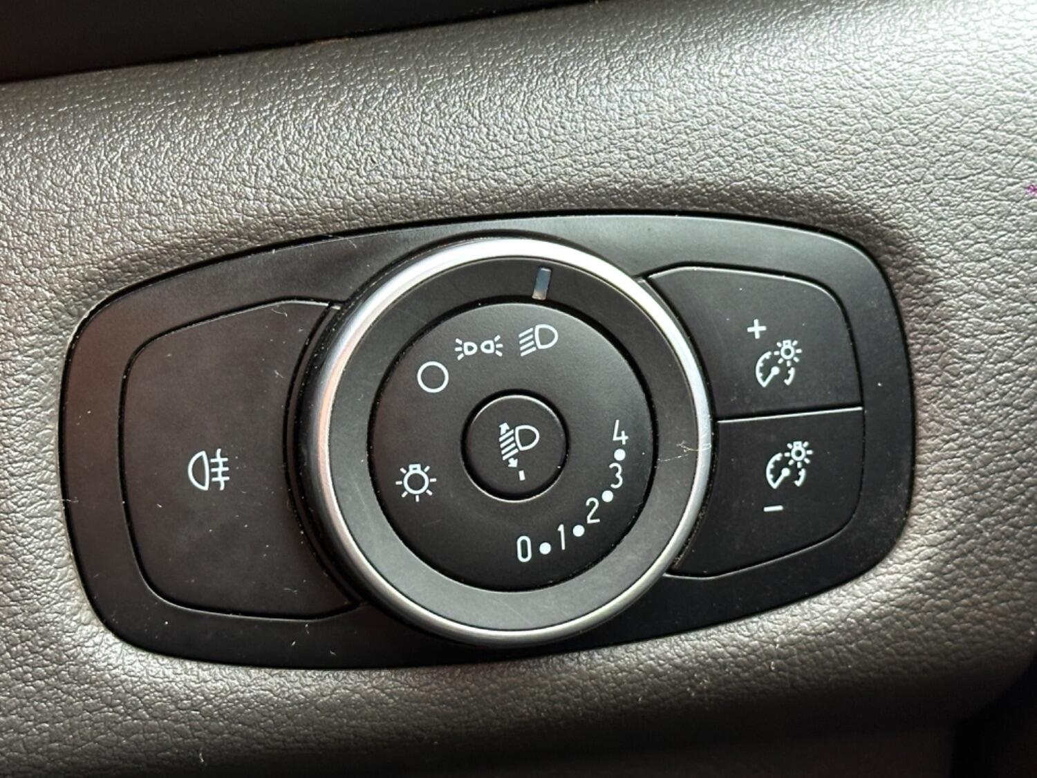 Used Ford Transit Custom 2021 for sale - 76945523: Photo 19