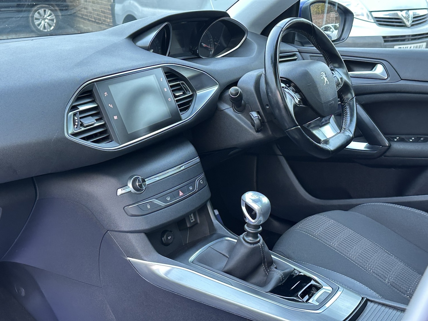 Used Peugeot 308 2018 for sale - 76945603: Photo 21