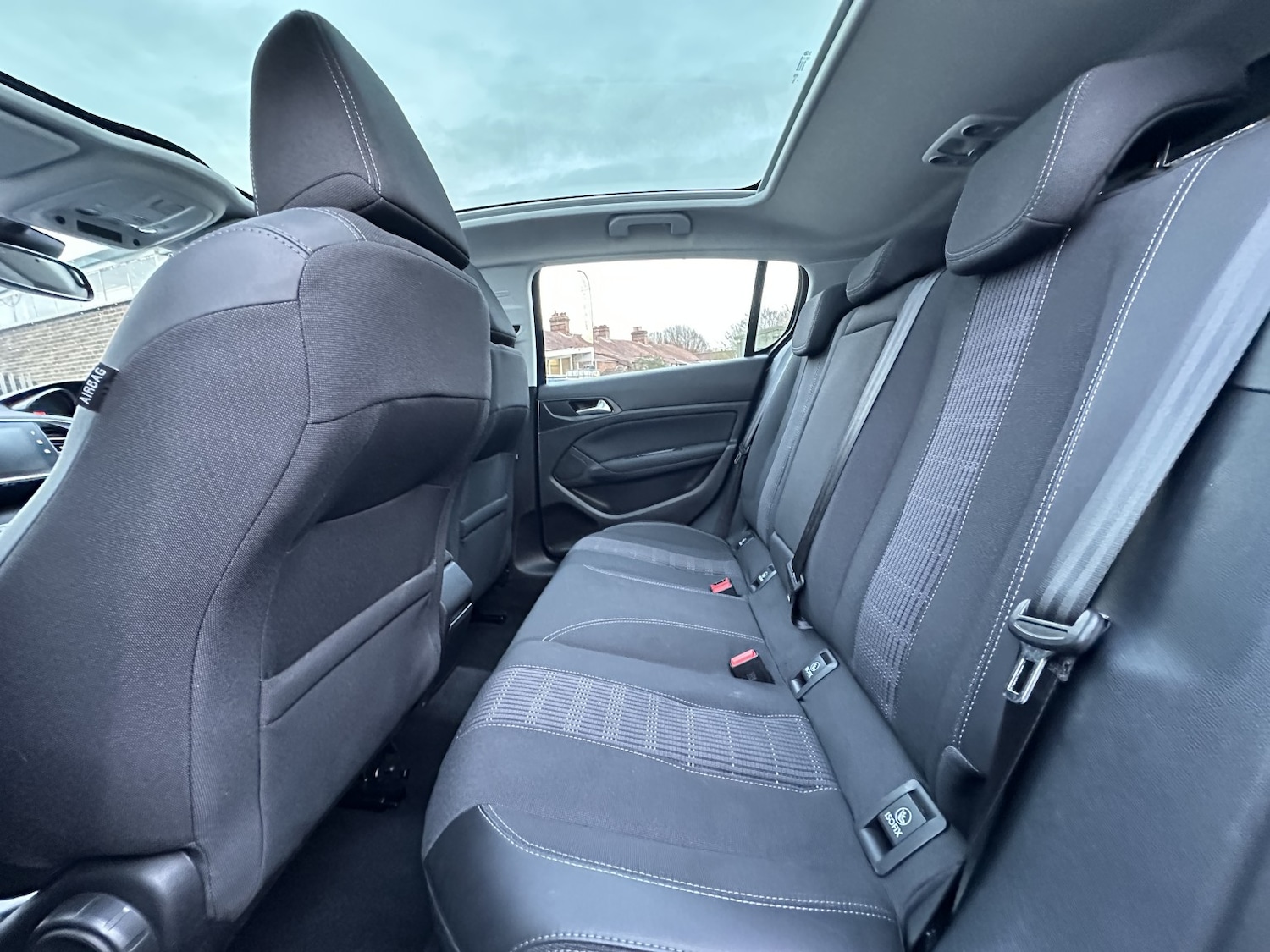 Used Peugeot 308 2018 for sale - 76945603: Photo 24