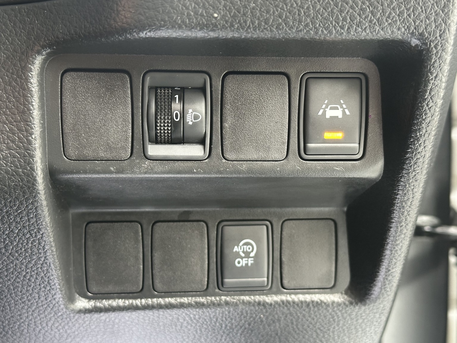 Used Nissan Qashqai 2017 for sale - 75731104: Photo 19