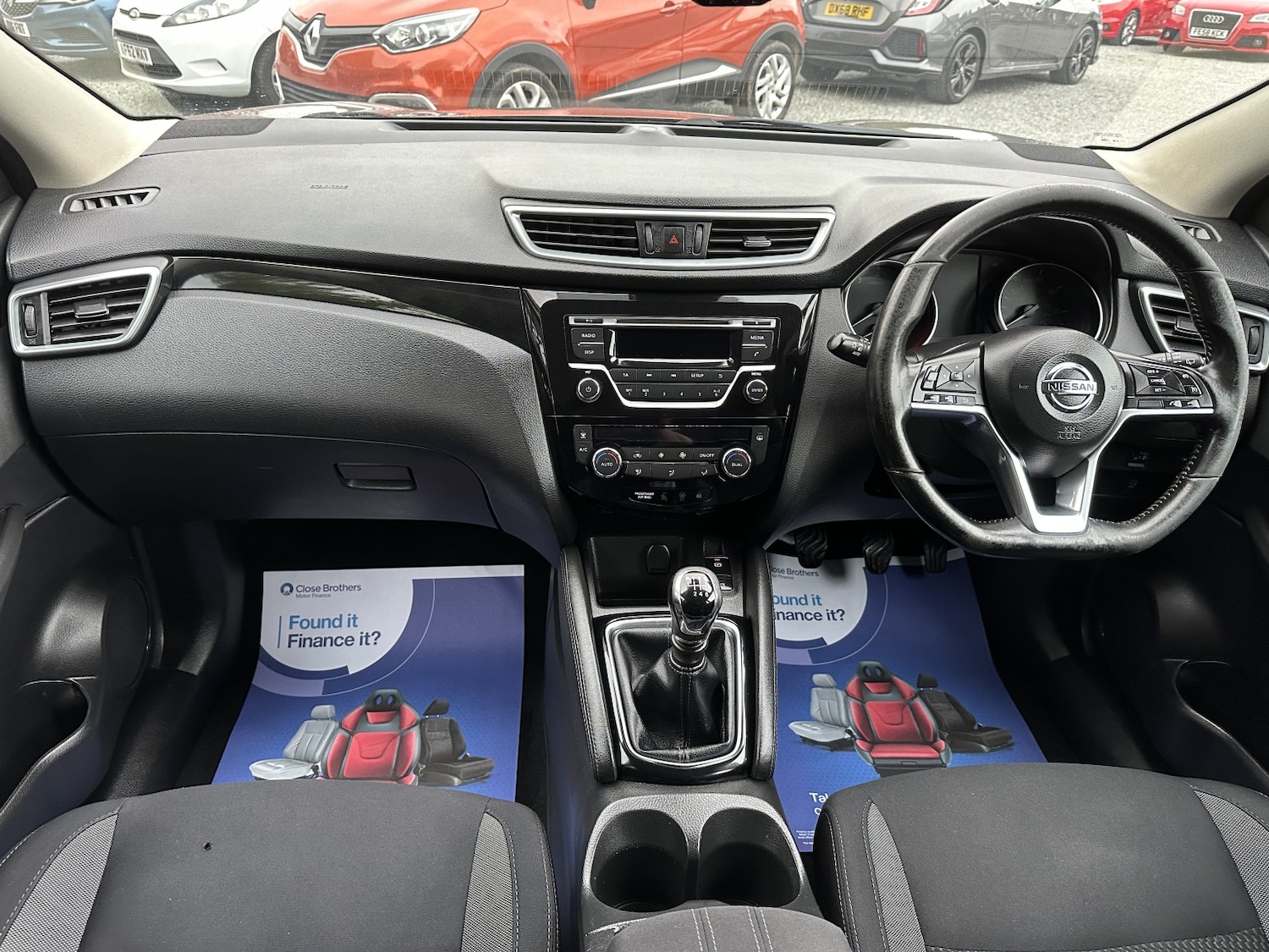 Used Nissan Qashqai 2017 for sale - 75731104: Photo 4