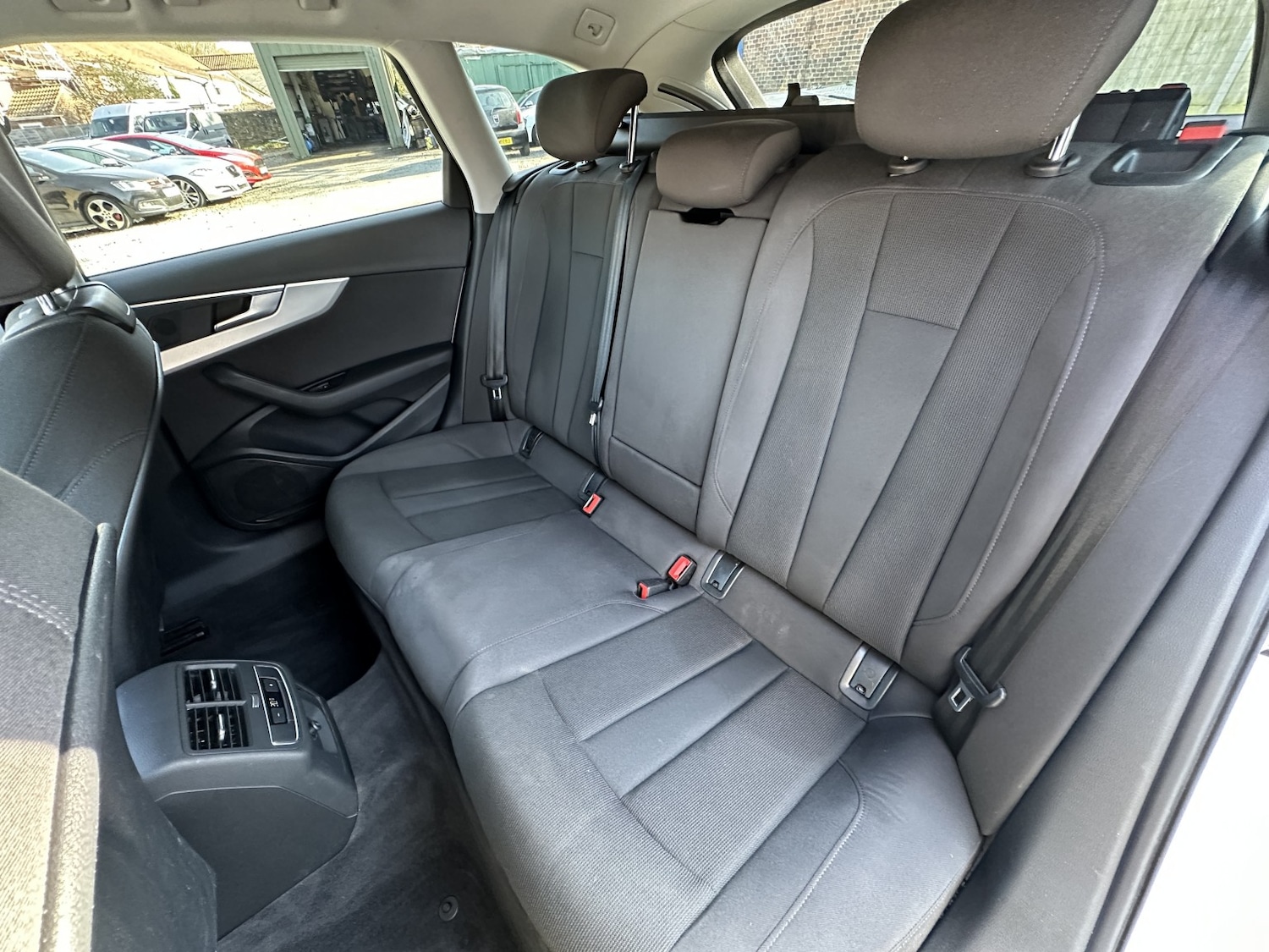 Used Audi A4 Avant 2016 for sale - 77329285: Photo 32