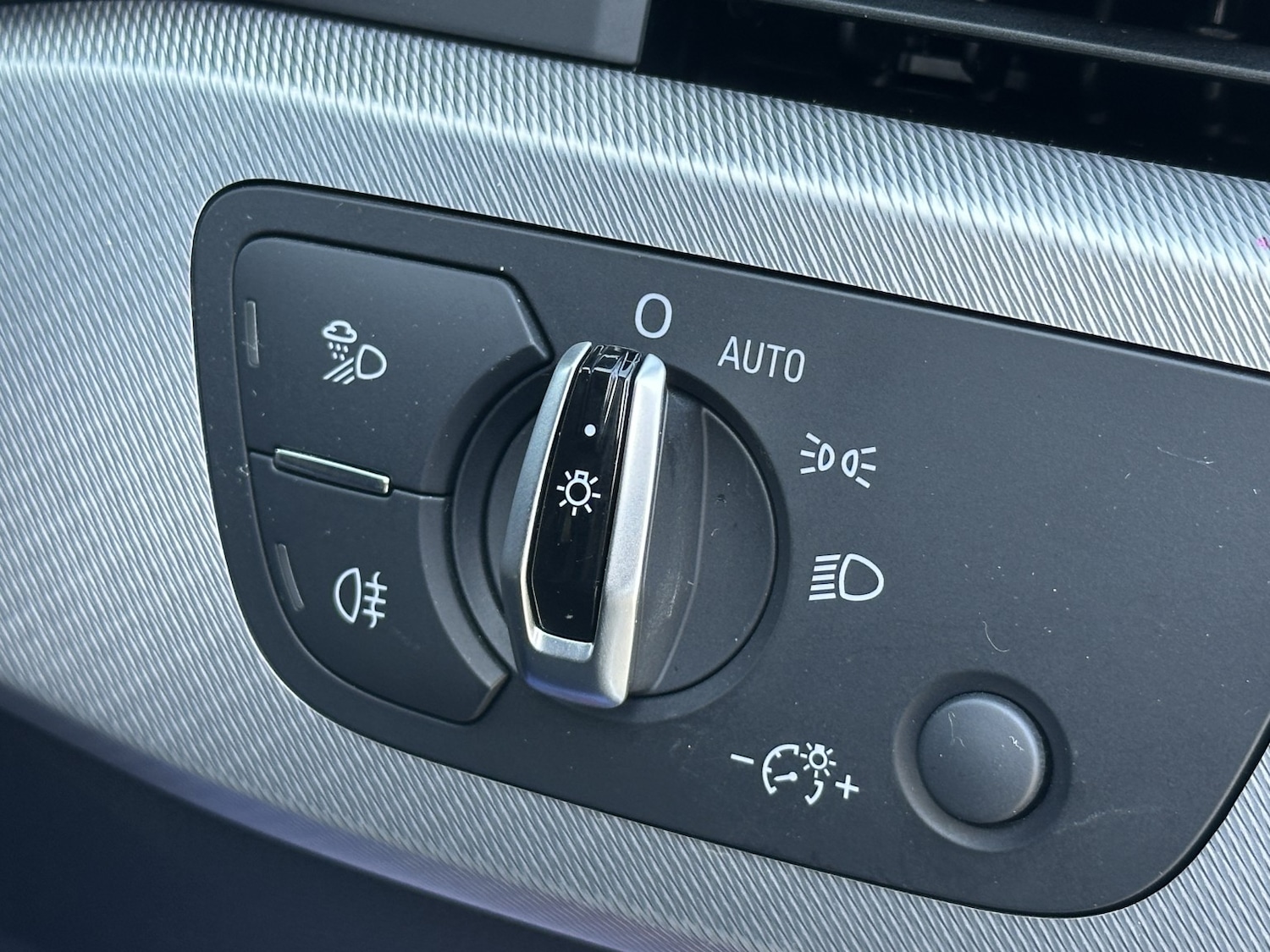 Used Audi A4 Avant 2016 for sale - 77329285: Photo 42