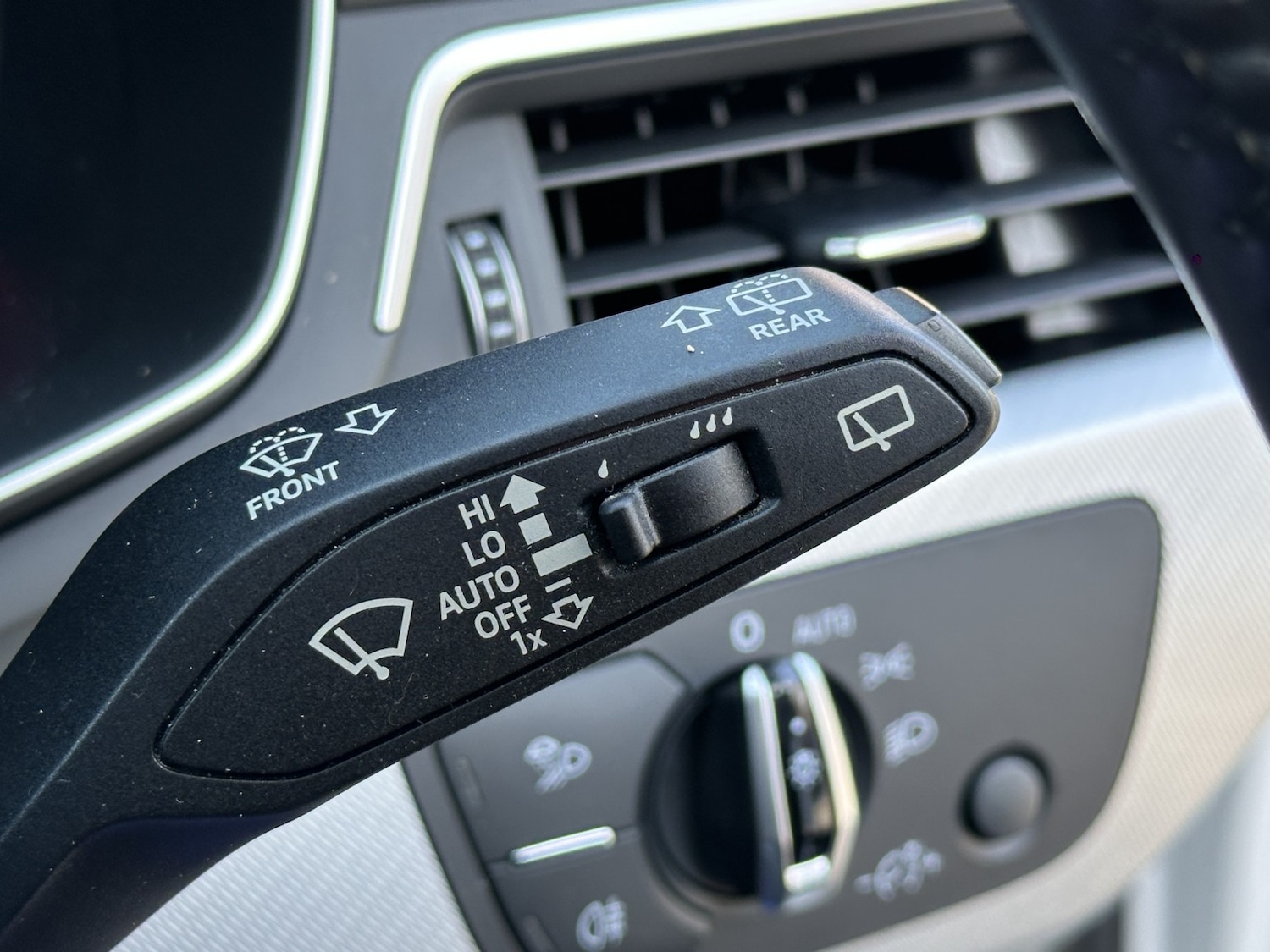 Used Audi A4 Avant 2016 for sale - 77329285: Photo 46