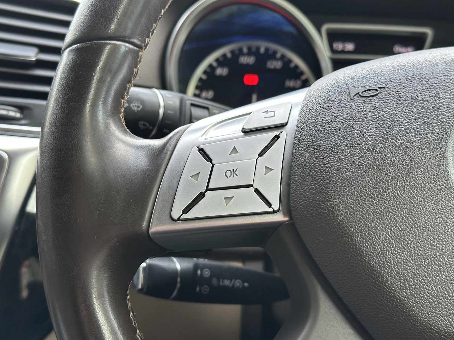 Used Mercedes-Benz M Class 2012 for sale - 75371810: Photo 24