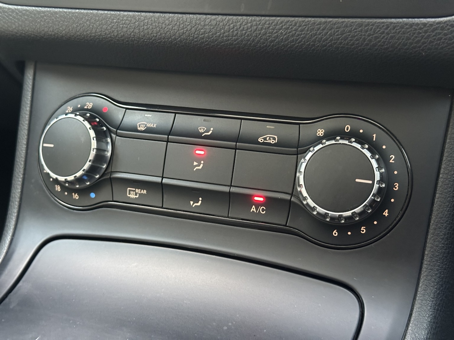 Used Mercedes-Benz B Class 2013 for sale - 76945568: Photo 14