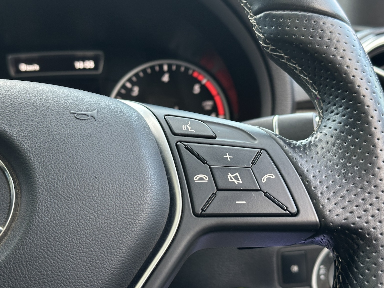 Used Mercedes-Benz B Class 2013 for sale - 76945568: Photo 8