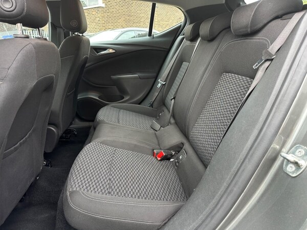 Used Vauxhall Astra 2018 for sale - 75644185: Photo 16