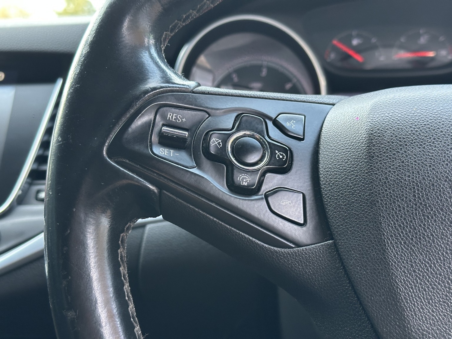 Used Vauxhall Astra 2016 for sale - 77162189: Photo 21