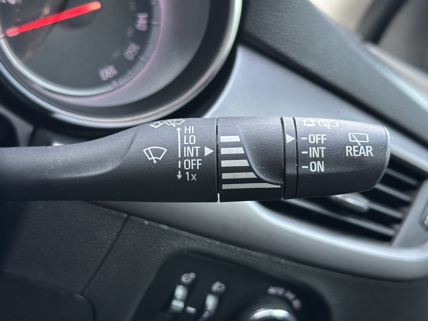 Used Vauxhall Astra 2016 for sale - 77162189: Photo 31