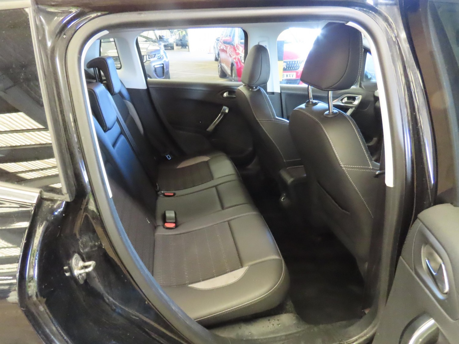 Used Peugeot 2008 2017 for sale - 78045653: Photo 10