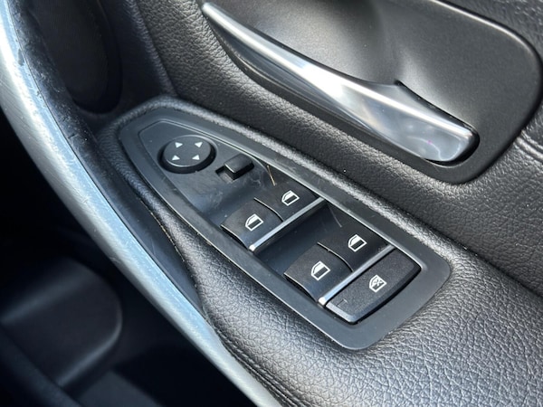 Used BMW 3 Series 2016 for sale - 76268527: Photo 24
