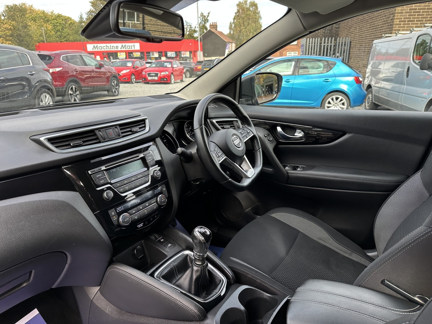 Used Nissan Qashqai 2018 for sale - 76237203: Photo 17