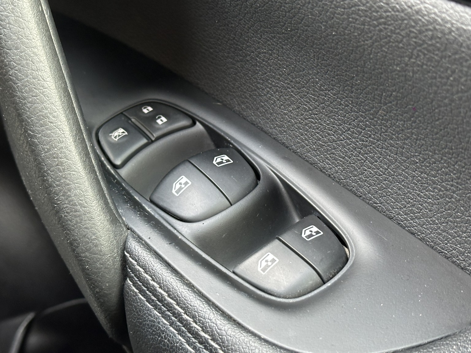 Used Nissan Qashqai 2018 for sale - 76237203: Photo 25