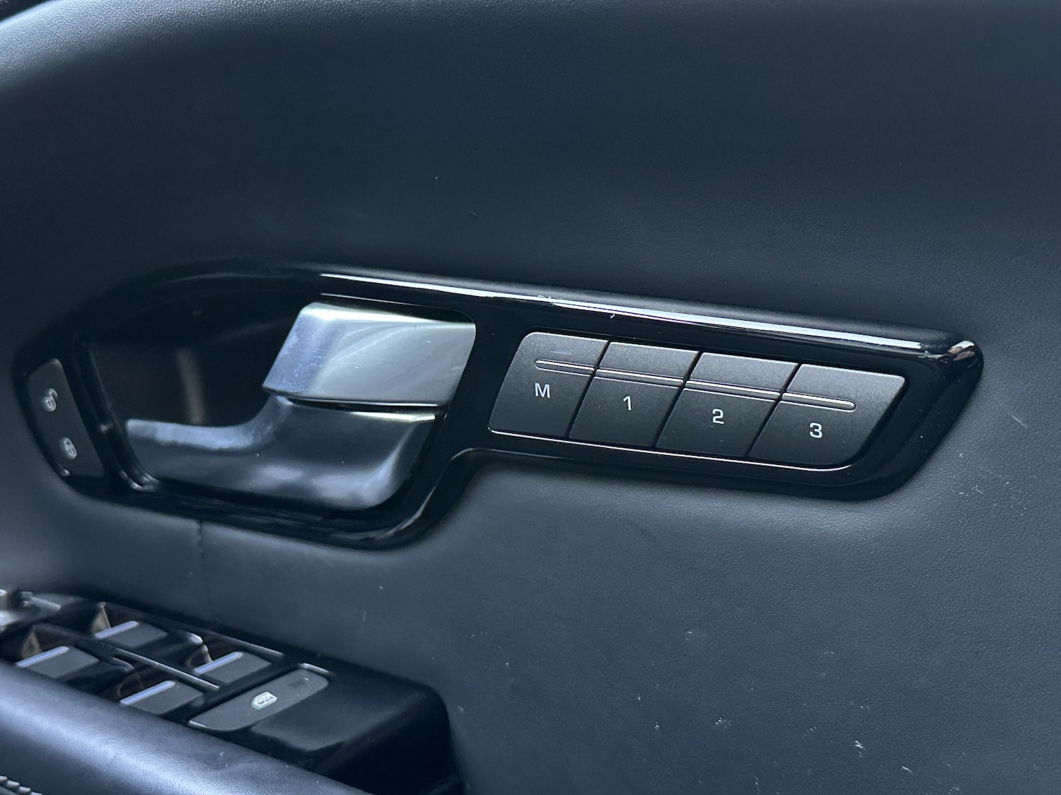 Used Land Rover Range Rover Evoque 2018 for sale - 76299111: Photo 35