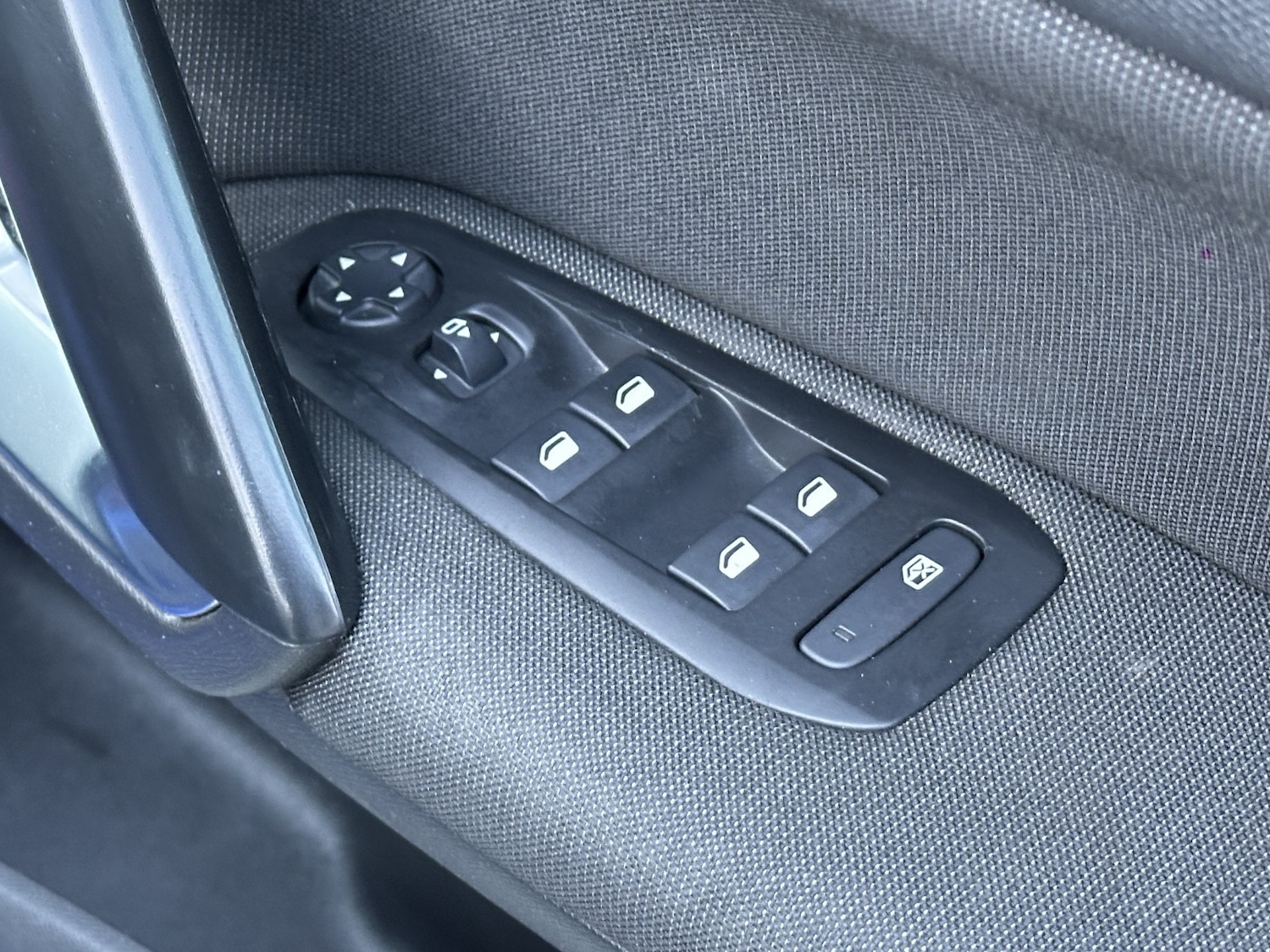 Used Peugeot 308 2018 for sale - 77162238: Photo 32