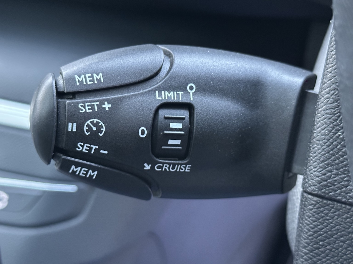 Used Peugeot 308 2018 for sale - 77162238: Photo 33