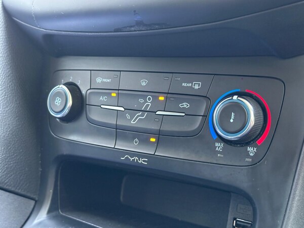 Used Ford Focus 2015 for sale - 75529742: Photo 21