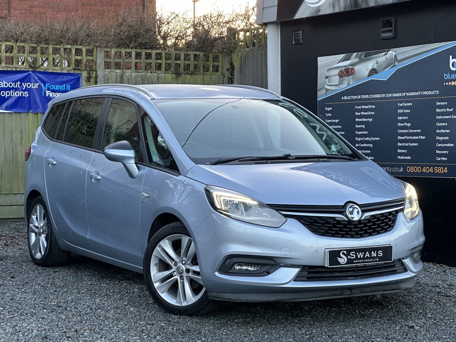 Used Vauxhall Zafira 2017 for sale - 77342690: Photo 2