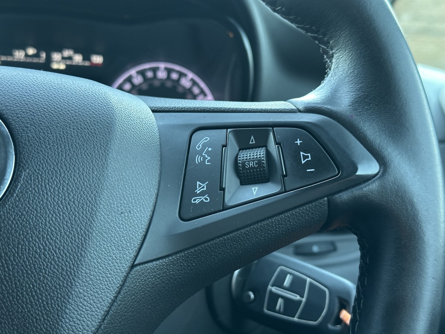 Used Vauxhall Zafira 2017 for sale - 77342690: Photo 28