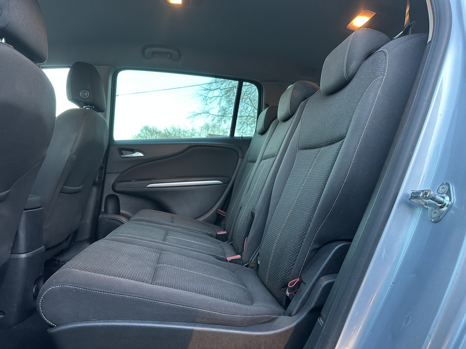 Used Vauxhall Zafira 2017 for sale - 77342690: Photo 36