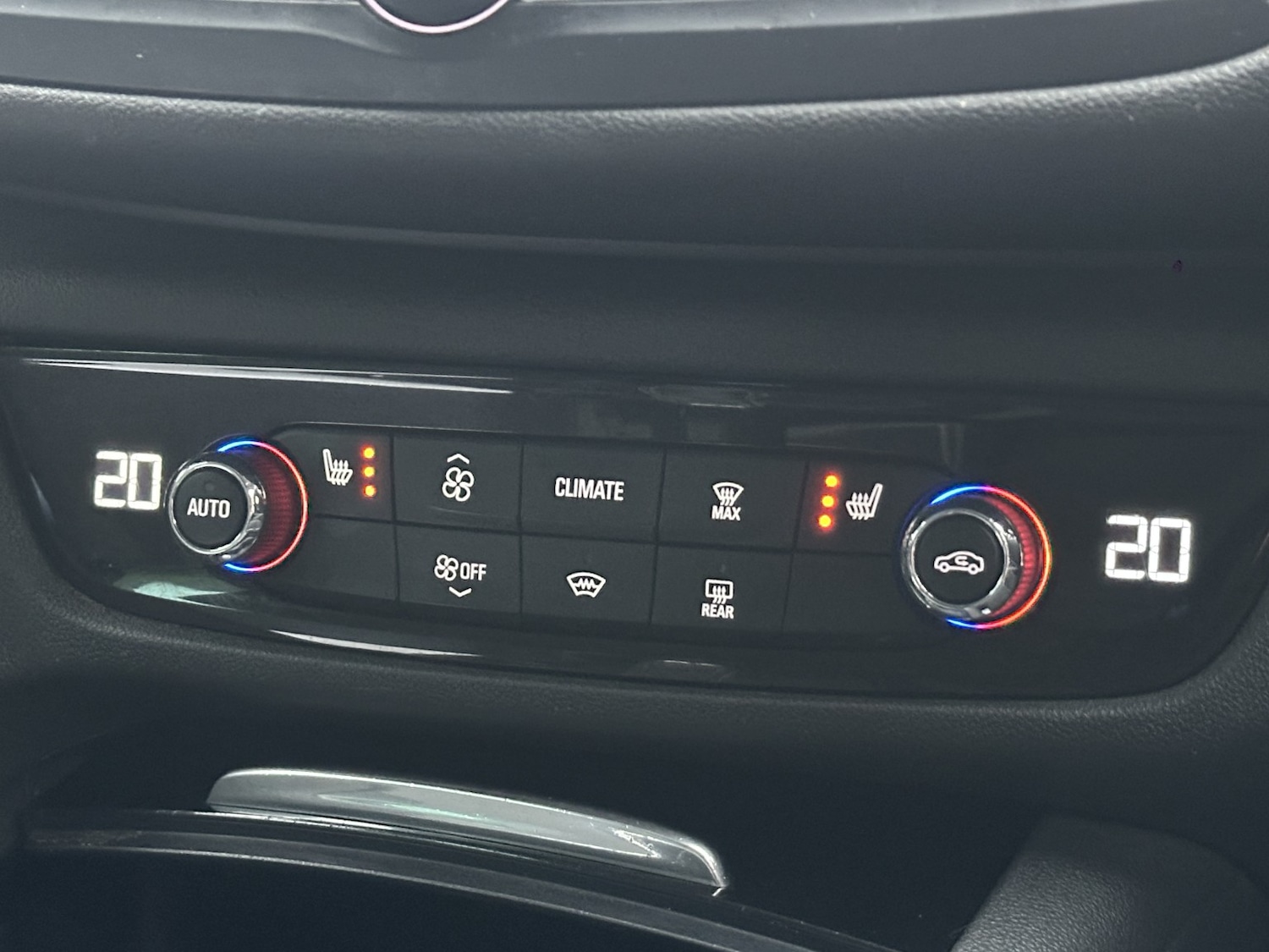 Used Vauxhall Insignia 2017 for sale - 76945576: Photo 28