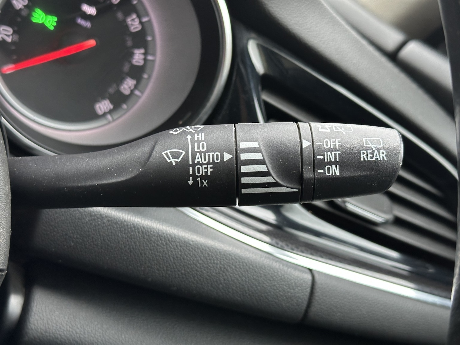 Used Vauxhall Insignia 2017 for sale - 76945576: Photo 35