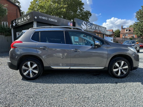 Used Peugeot 2008 2015 for sale - 75529867: Photo 10