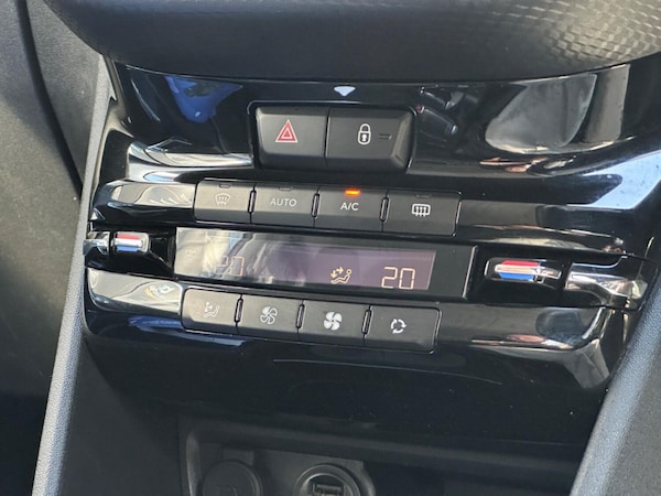 Used Peugeot 2008 2015 for sale - 75529867: Photo 22