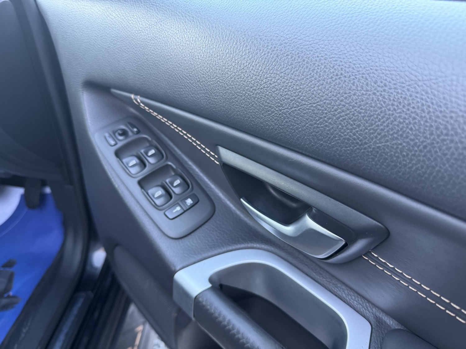 Used Volvo XC90 2011 for sale - 76945613: Photo 40