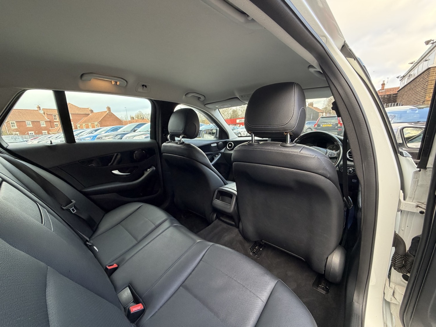 Used Mercedes-Benz C Class 2015 for sale - 77162164: Photo 28