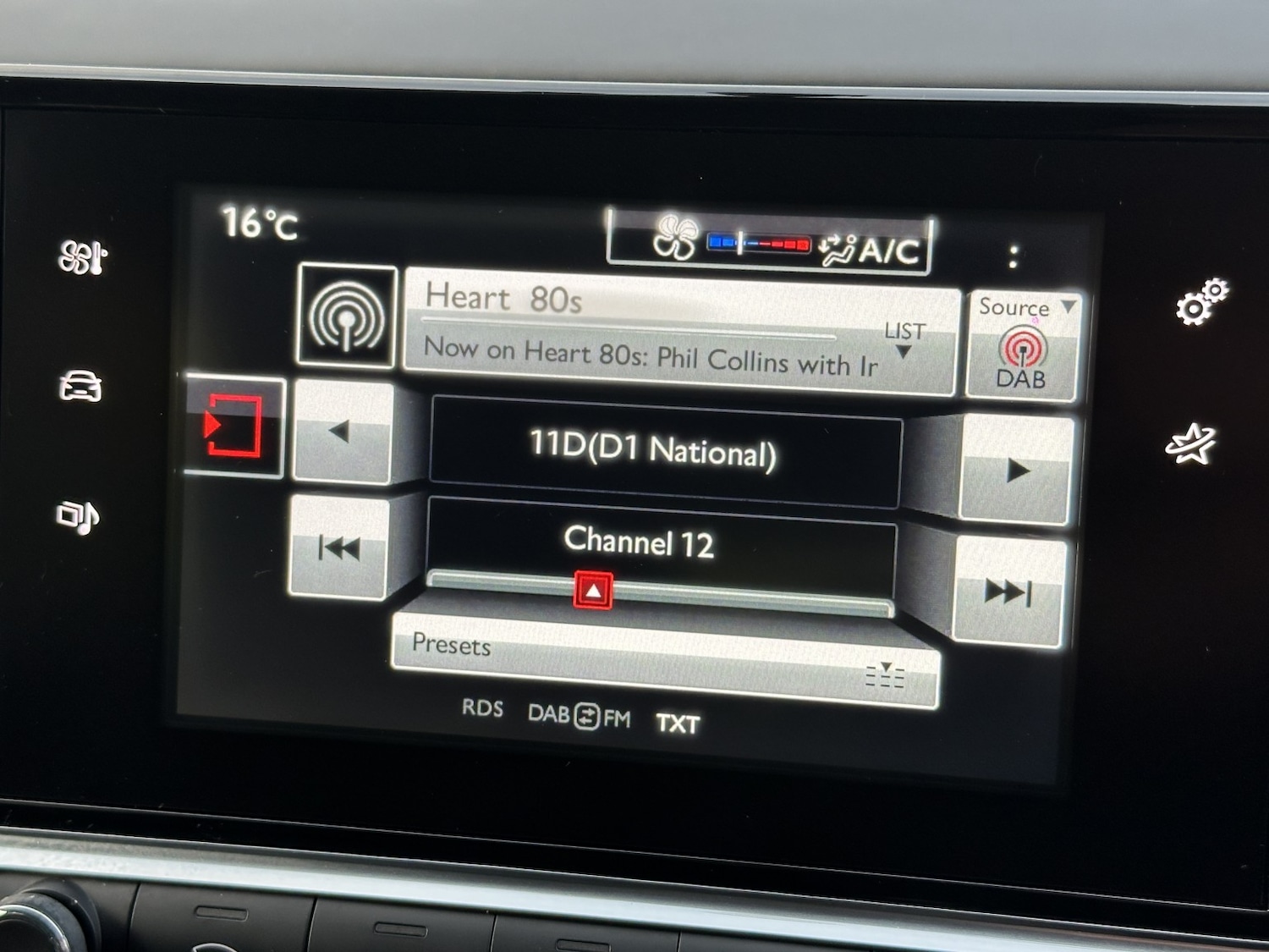 Used Citroen C4 Cactus 2015 for sale - 76510953: Photo 28