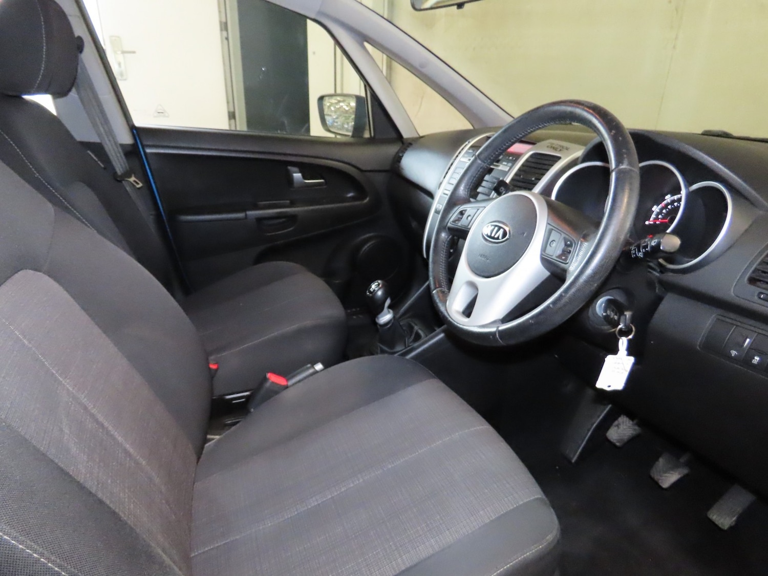 Used Kia Venga 2011 for sale - 78045652: Photo 19