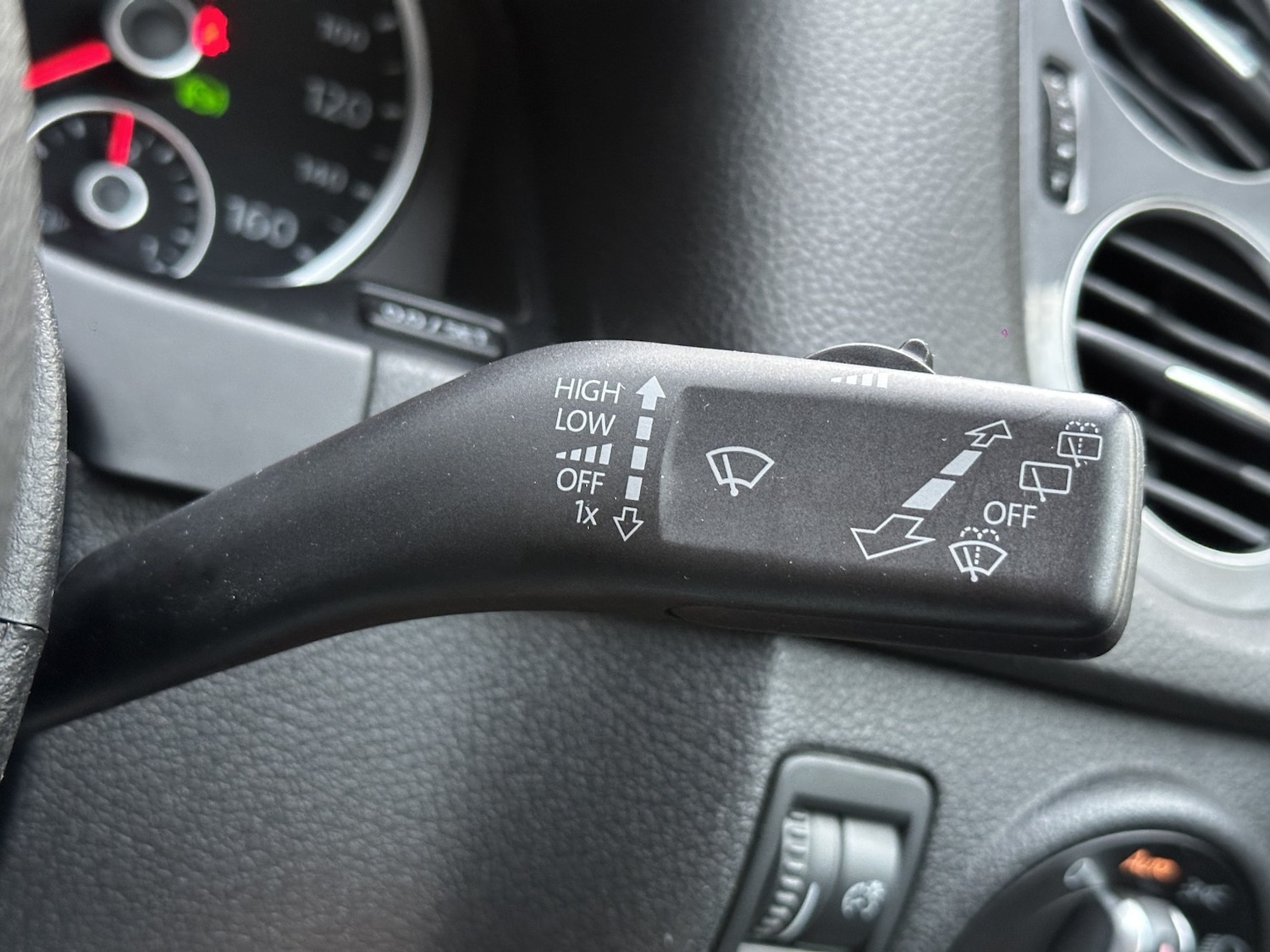 Used Volkswagen Tiguan 2014 for sale - 76945582: Photo 30