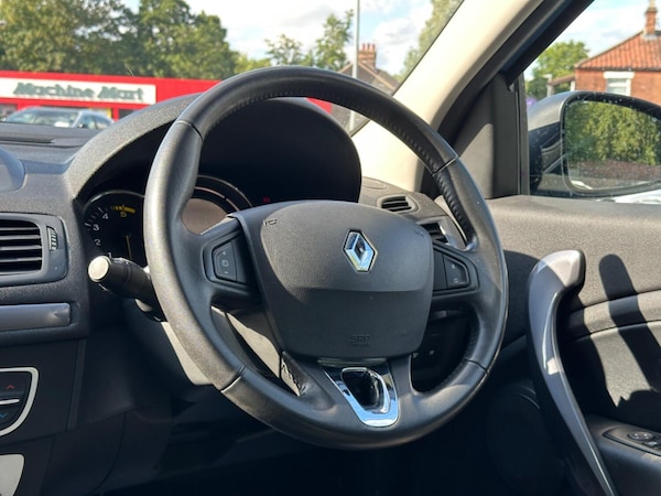 Used Renault Megane 2014 for sale - 74840377: Photo 15