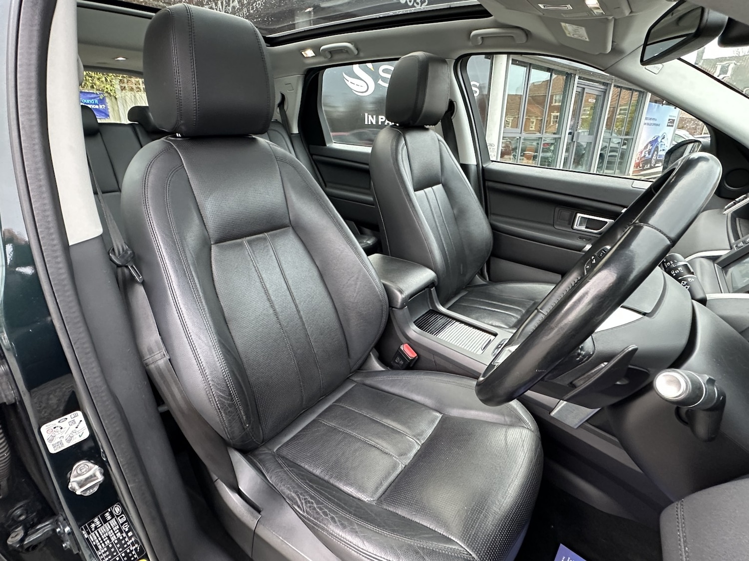 Used Land Rover Discovery Sport 2017 for sale - 76945585: Photo 27