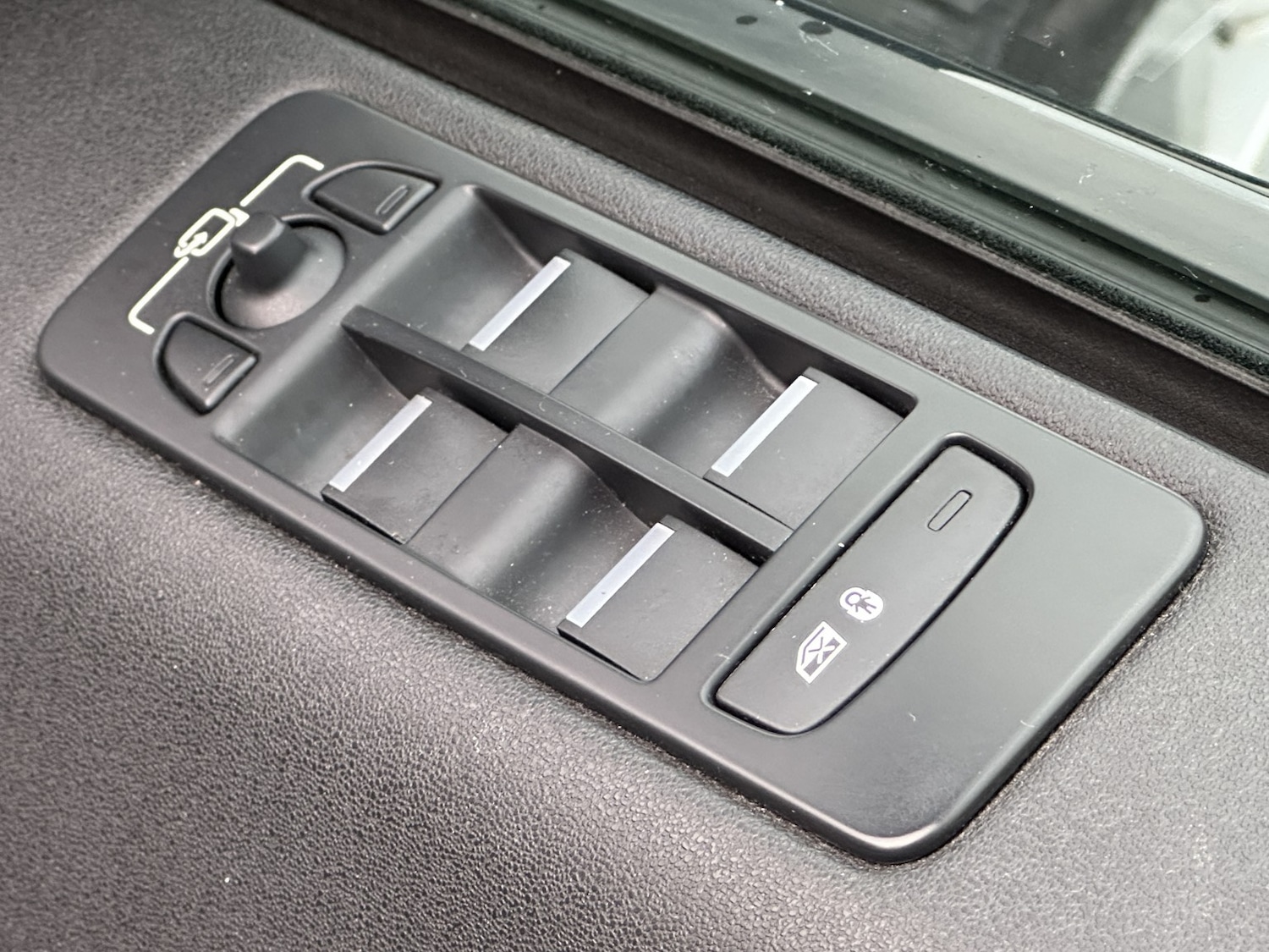 Used Land Rover Discovery Sport 2017 for sale - 76945585: Photo 48