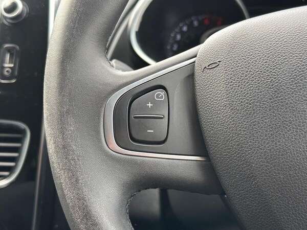Used Renault Clio 2019 for sale - 75632816: Photo 17