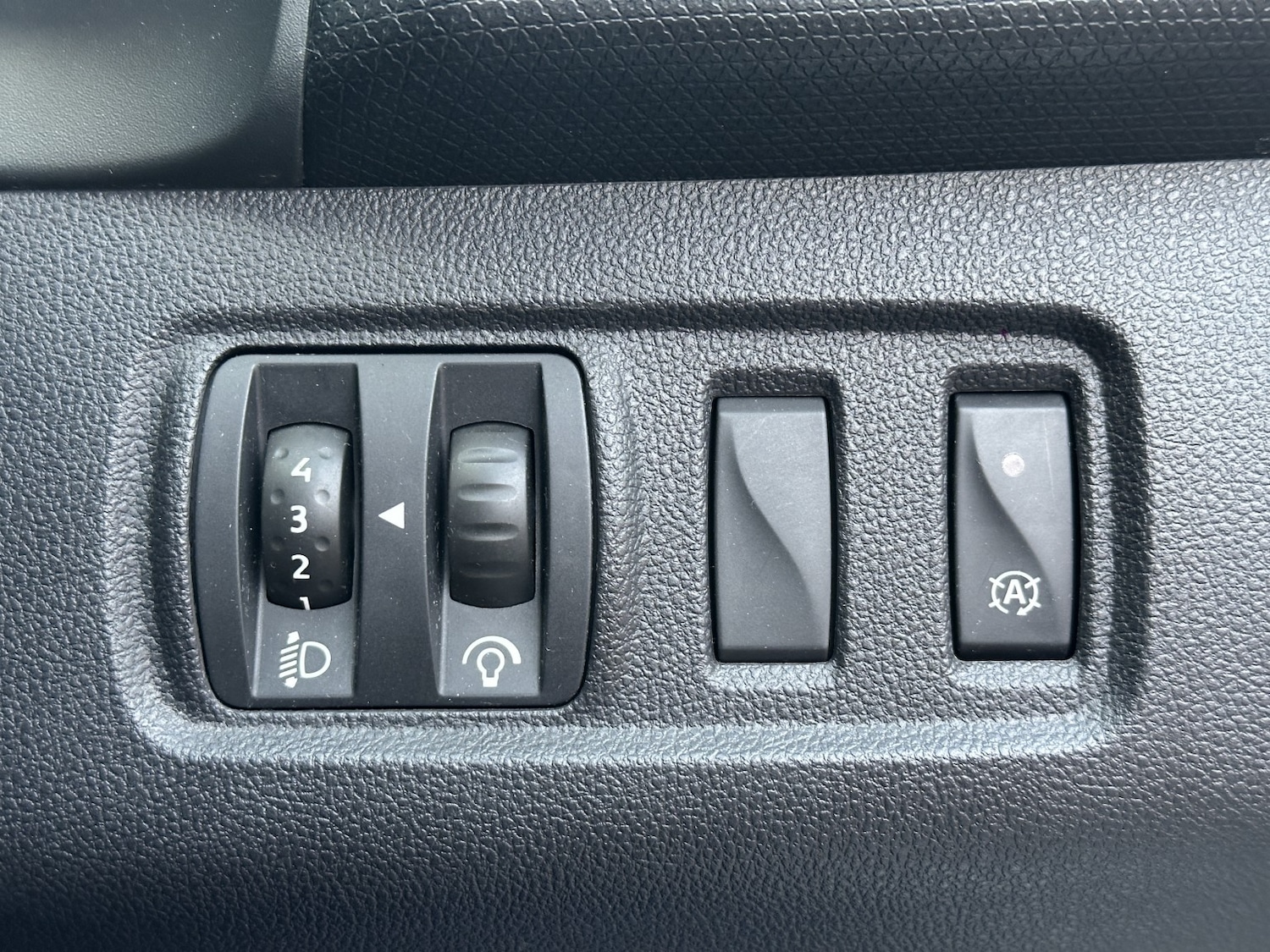 Used Renault Clio 2019 for sale - 75632816: Photo 30