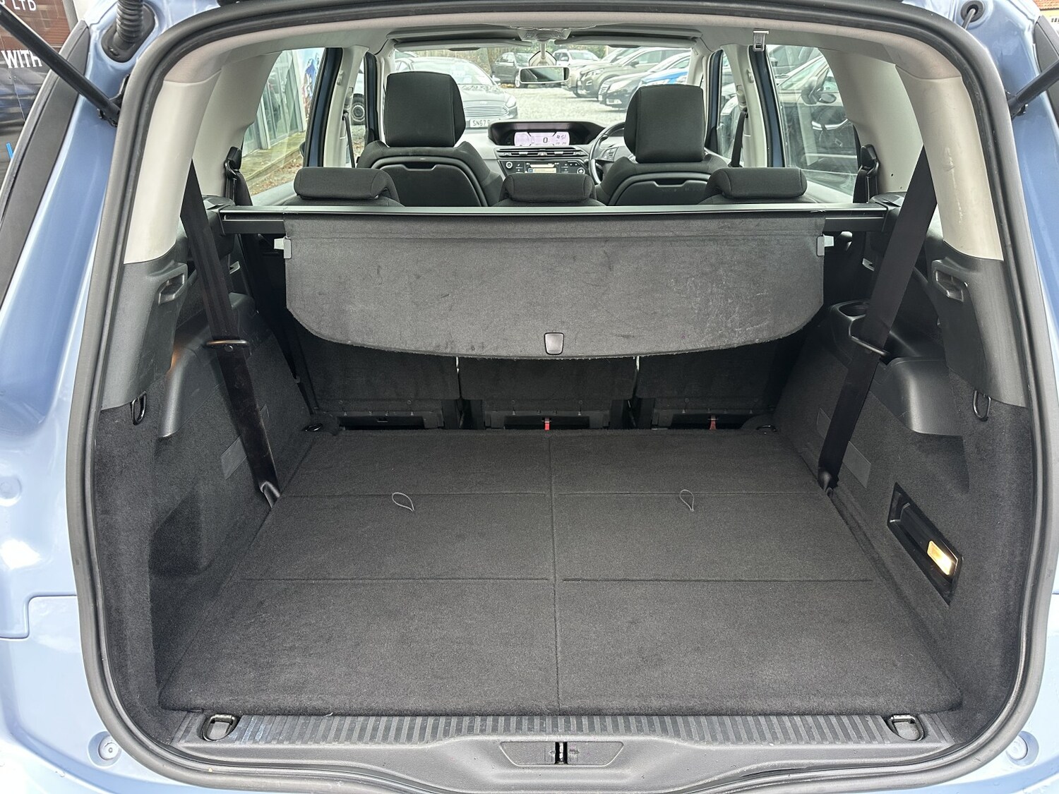 Used Citroen C4 Grand Picasso 2015 for sale - 76863879: Photo 37