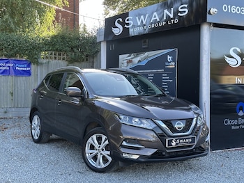 2017 - 2017 Nissan Qashqai 1.5 DCI N-Connecta Diesel manual 5 Door Hatchback Bronz