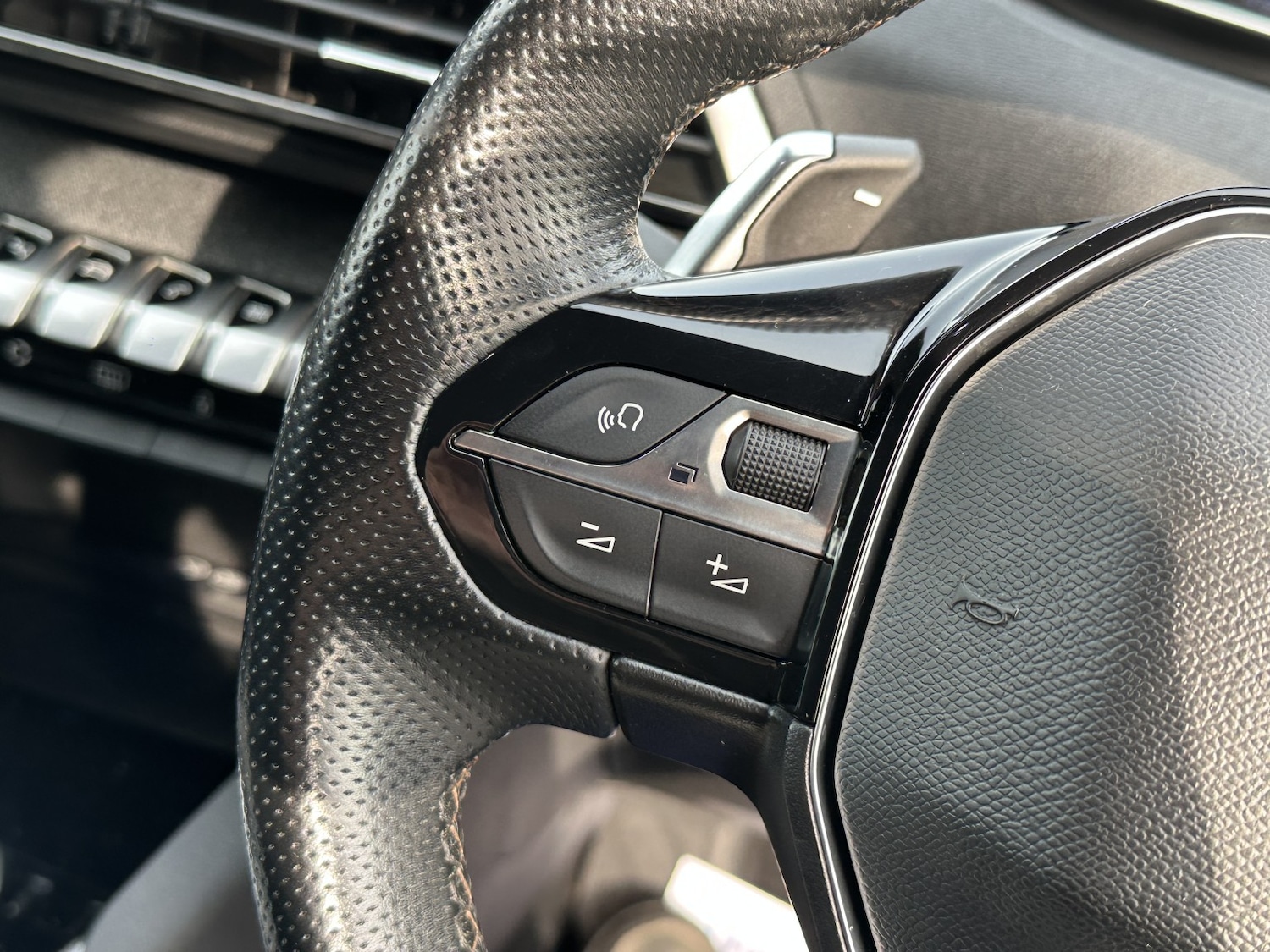 Used Peugeot 3008 2020 for sale - 77162170: Photo 45