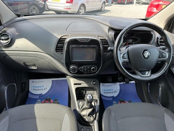 Used Renault Captur 2016 for sale - 75361631: Photo