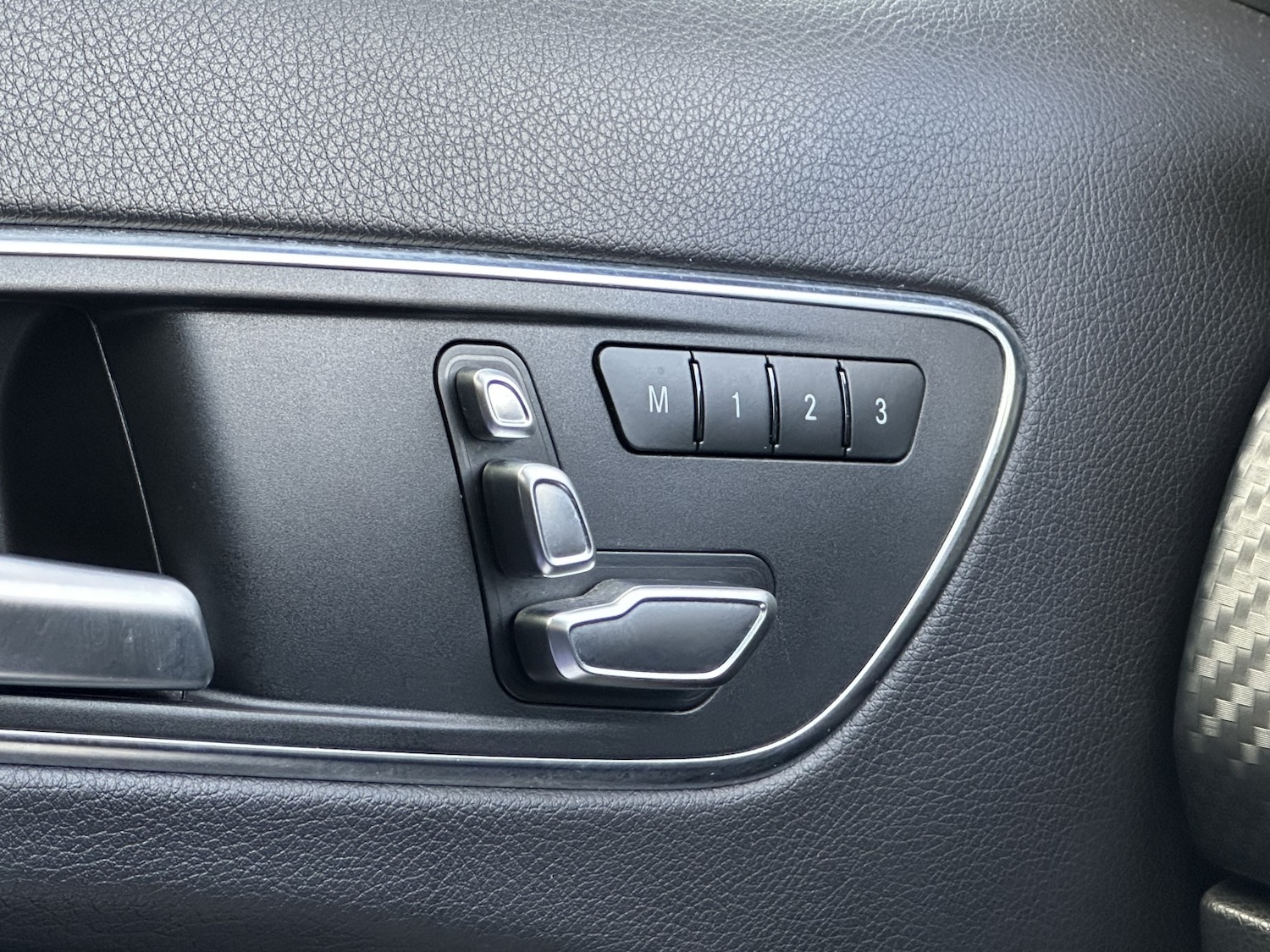 Used Mercedes-Benz A-Class 2017 for sale - 77154429: Photo 35