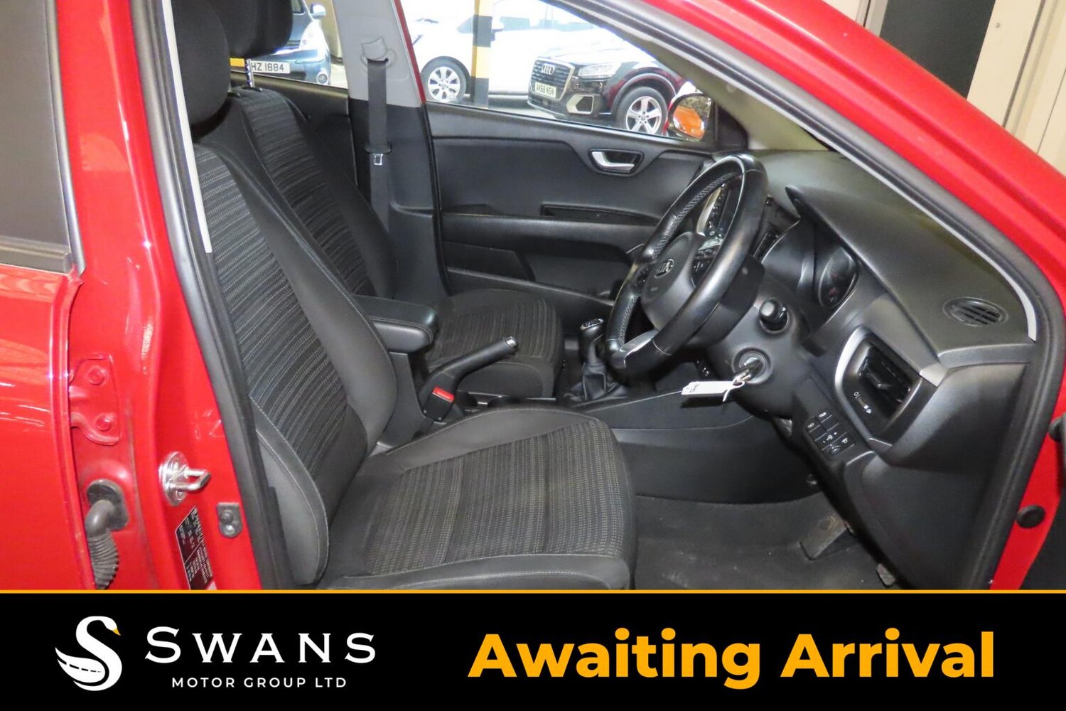 Used Kia Stonic 2017 for sale - 77977050: Photo 3