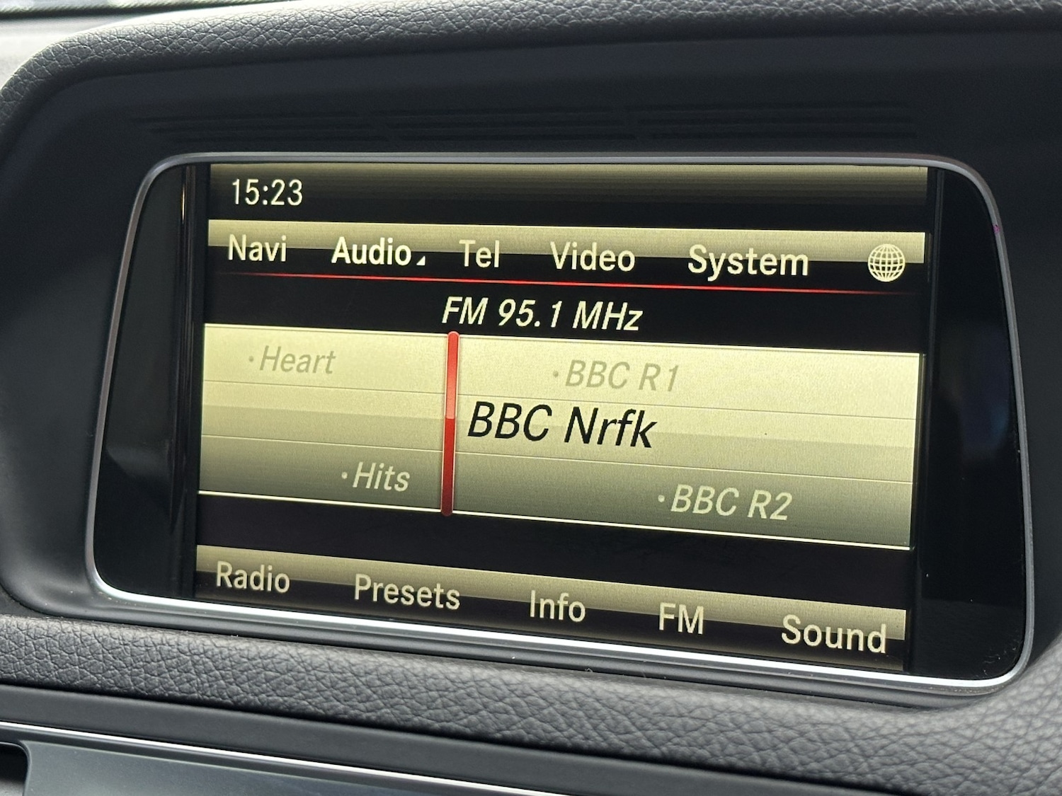 Used Mercedes-Benz E Class 2013 for sale - 76237208: Photo 23