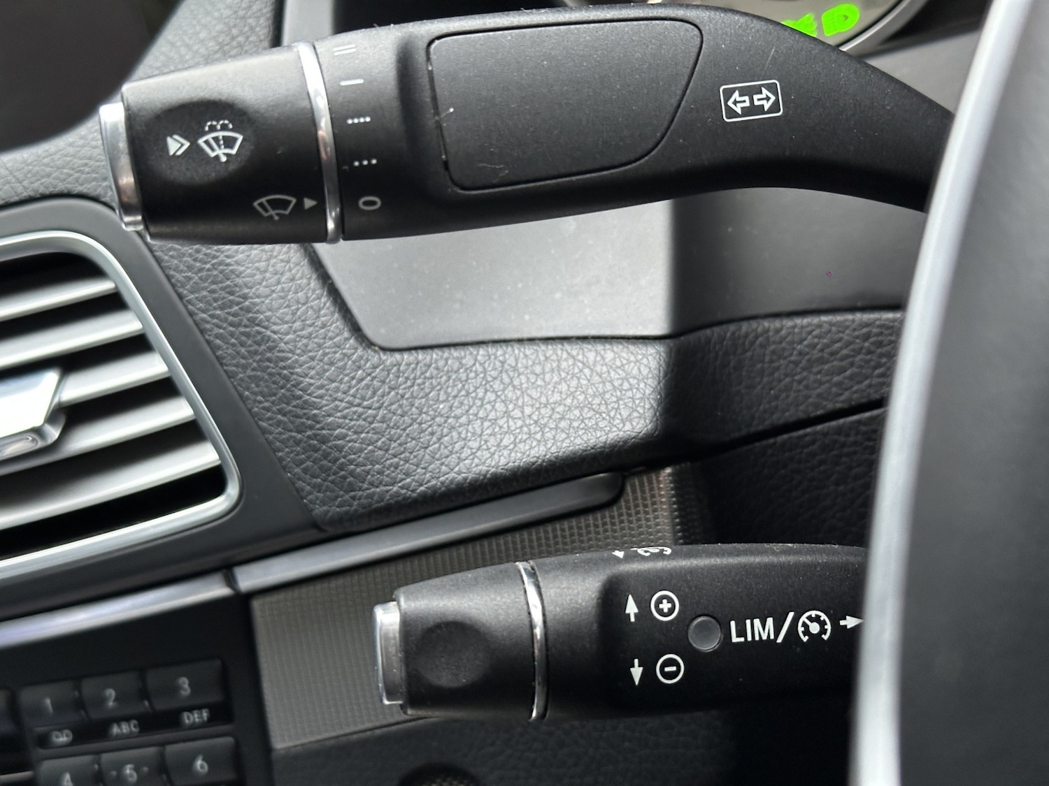 Used Mercedes-Benz E Class 2013 for sale - 76237208: Photo 32