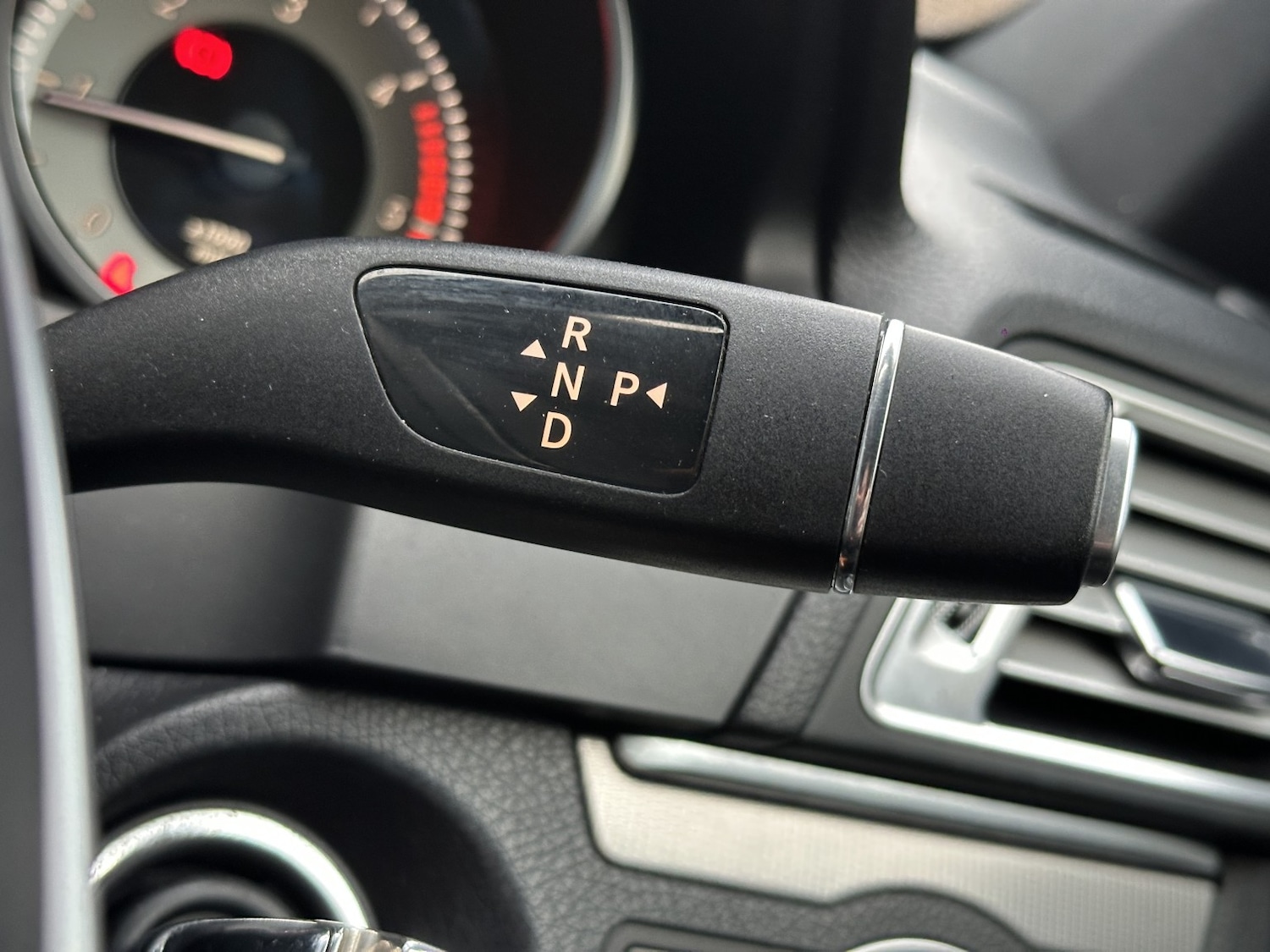 Used Mercedes-Benz E Class 2013 for sale - 76237208: Photo 33