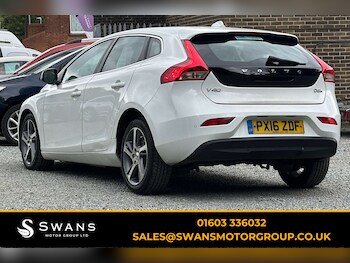 Used Volvo V40 2016 for sale - 79276811: Photo