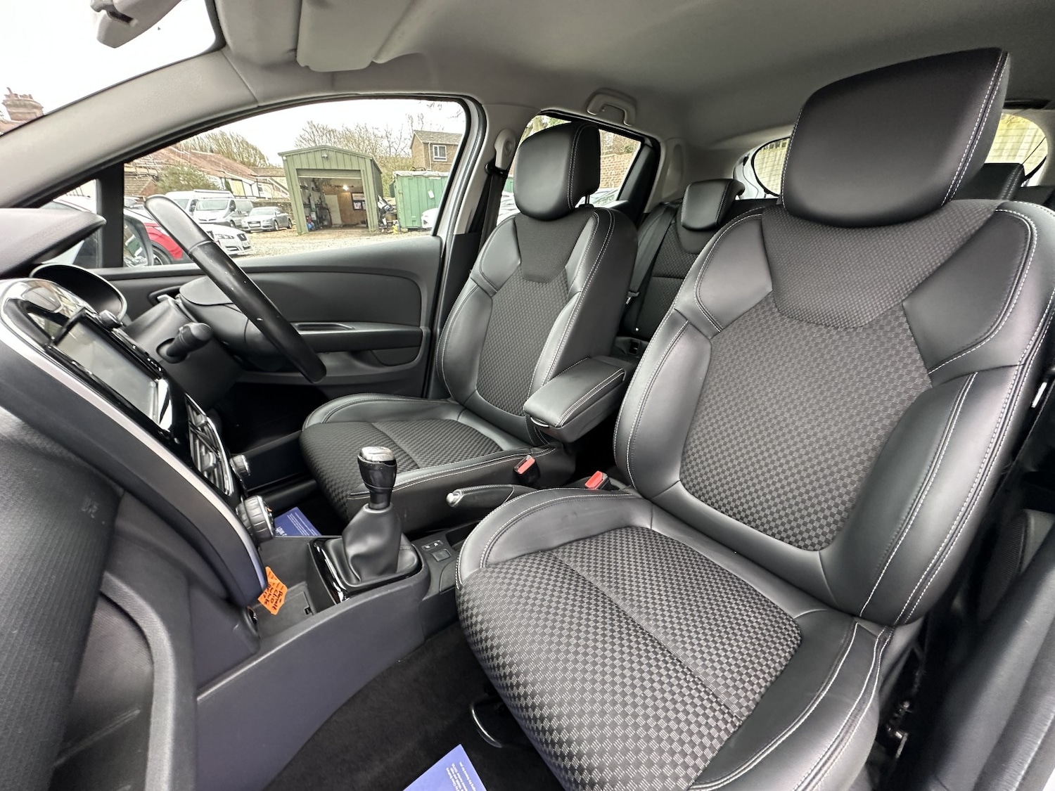 Used Renault Clio 2017 for sale - 78084399: Photo 11